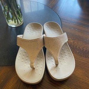 Vionic women’s sandals